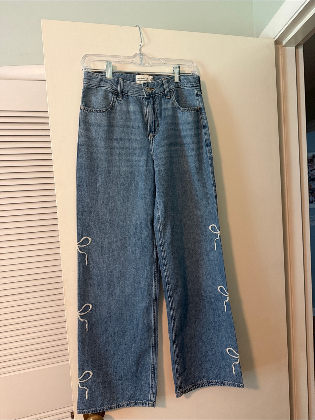 Abercrombie Kids Medium Blue Wide Leg Jeans With White Side Bow Embroidery